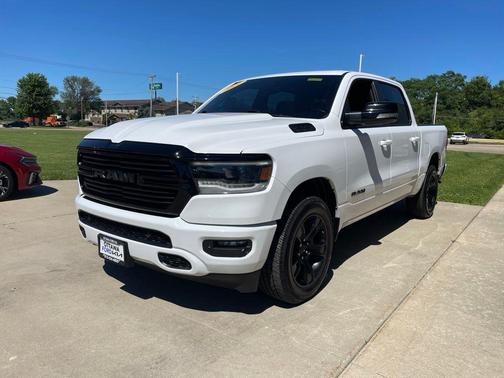 Bright White Clearcoat 2021 RAM 1500 Big Horn/Lone Star