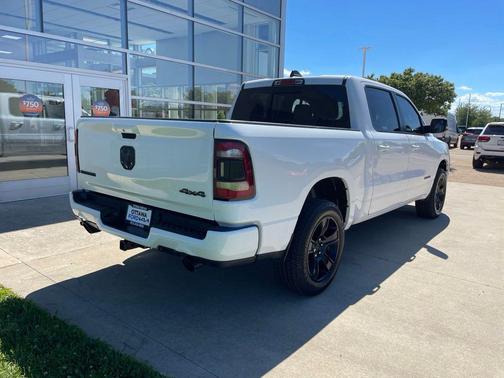 Bright White Clearcoat 2021 RAM 1500 Big Horn/Lone Star