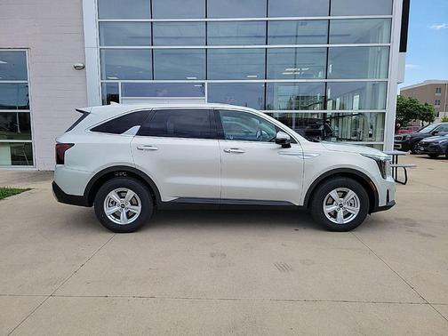 Ivory Silver 2026 Kia Sorento LX
