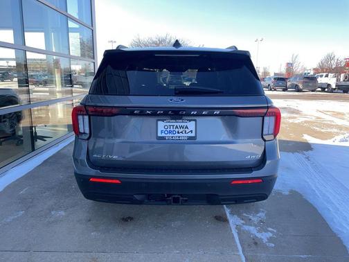 2025 Ford Explorer Active