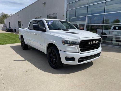 Bright White Clearcoat 2025 RAM 1500 Laramie