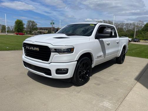 Bright White Clearcoat 2025 RAM 1500 Laramie