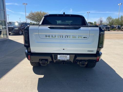 Interstellar White 2023 GMC HUMMER EV Pickup 3X
