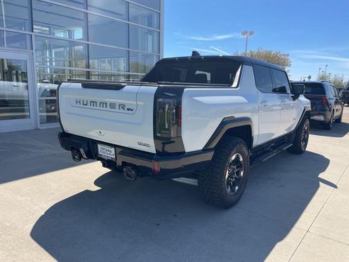 Interstellar White 2023 GMC HUMMER EV Pickup 3X