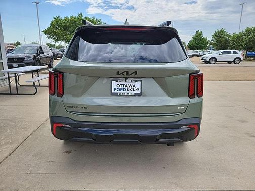 Jungle Green 2026 Kia Sorento SX