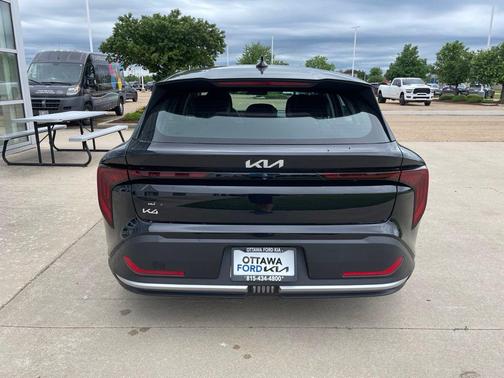 Aurora Black Pearl 2026 Kia K4 EX