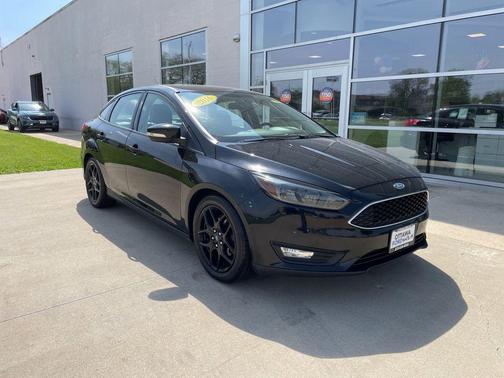 Shadow Black 2016 Ford Focus SE