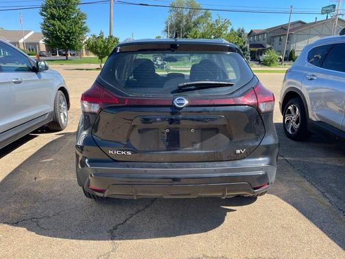 Super Black 2021 Nissan Kicks SV