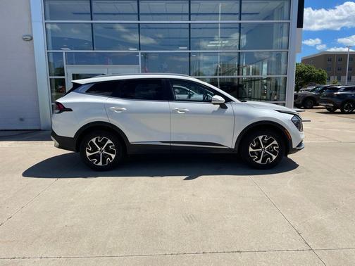 Snow White Pearl 2023 Kia Sportage Hybrid EX
