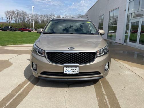 New Beige 2015 Kia Sedona SX
