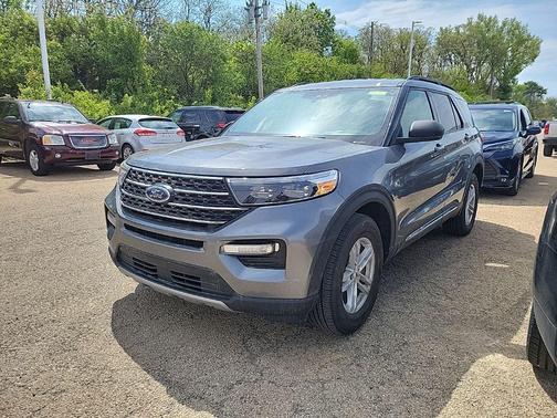Carbonized Gray Metallic 2024 Ford Explorer XLT