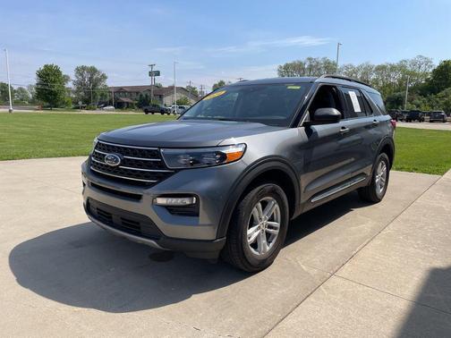 Carbonized Gray Metallic 2024 Ford Explorer XLT