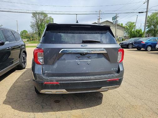 Carbonized Gray Metallic 2024 Ford Explorer XLT