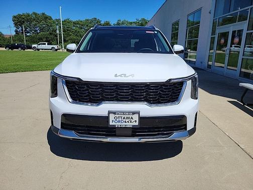 Glacial White Pearl 2026 Kia Sorento S