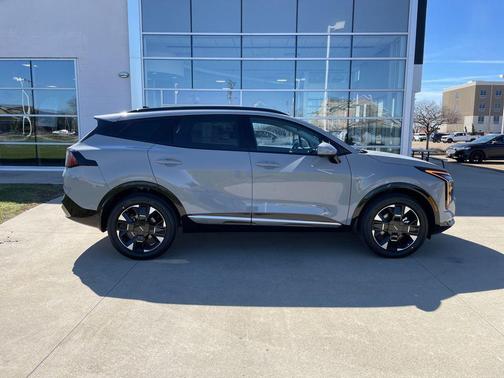 Wolf Gray 2026 Kia Sportage Hybrid SX-Prestige