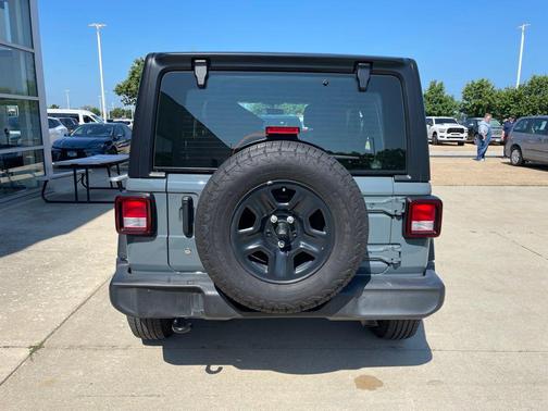 Anvil Clear Coat 2024 Jeep Wrangler Sport