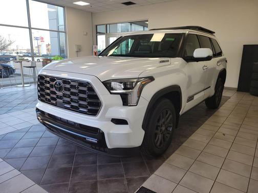 Wind Chill Pearl 2026 Toyota Sequoia Platinum