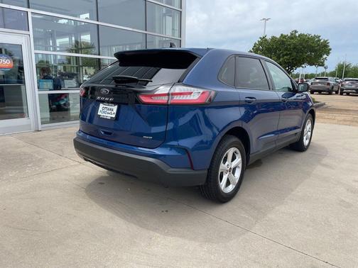 Blue Metallic 2023 Ford Edge SE