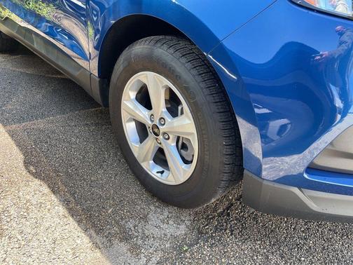 Blue Metallic 2023 Ford Edge SE