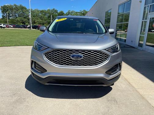 Iconic Silver Metallic 2024 Ford Edge SEL