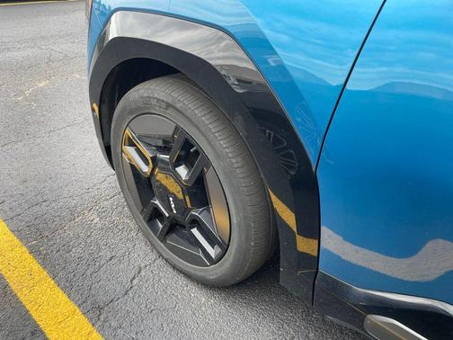 Ocean Blue 2024 Kia EV9 GT-Line