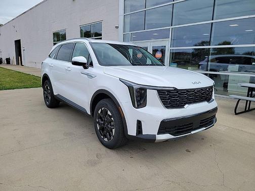 Glacial White Pearl 2026 Kia Sorento S