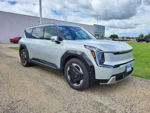 Ivory Silver 2024 Kia EV9 Land