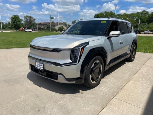 Ivory Silver 2024 Kia EV9 Land