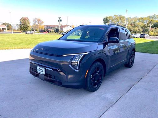 Interstellar Gray 2027 Kia EV3 Land