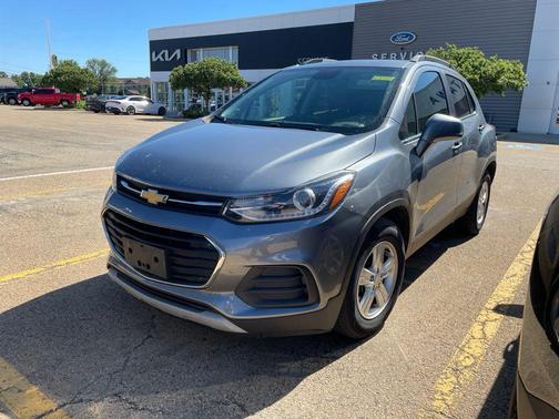 Satin Steel Metallic 2019 Chevrolet Trax LT