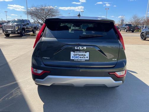 Interstellar Gray 2026 Kia Niro LX