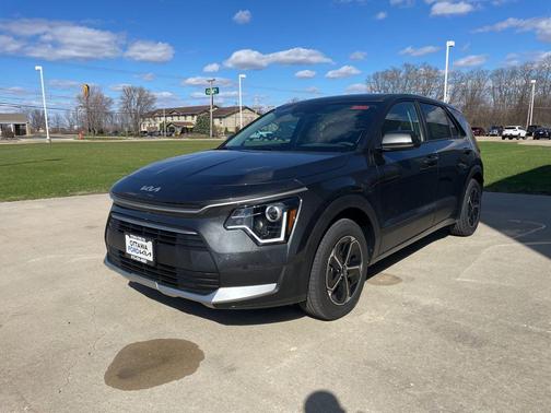 Interstellar Gray 2026 Kia Niro LX