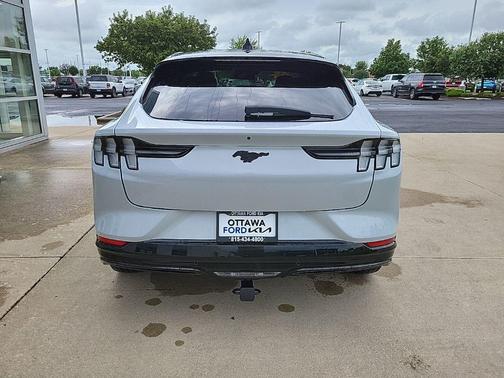 Space White Metallic 2023 Ford Mustang Mach-E Premium