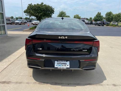 Aurora Black Pearl 2026 Kia K5 GT-Line