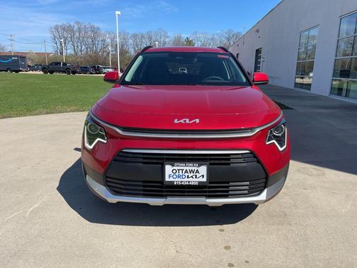 Runway Red 2026 Kia Niro LX