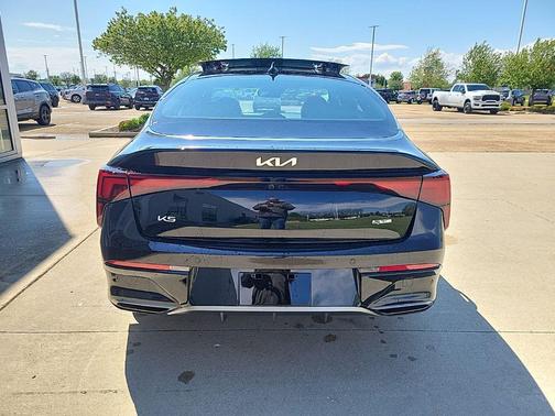 Aurora Black Pearl 2026 Kia K5 GT-Line