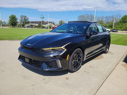Aurora Black Pearl 2026 Kia K5 GT-Line