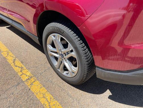 Ruby Red Metallic 2018 Ford Edge Titanium
