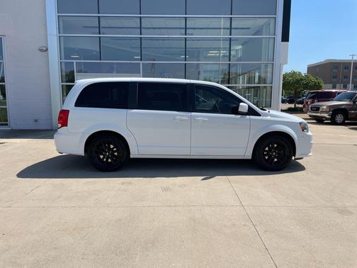 White Knuckle Clearcoat 2019 Dodge Grand Caravan GT