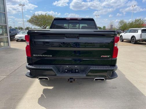 Black 2022 Chevrolet Silverado 1500 RST