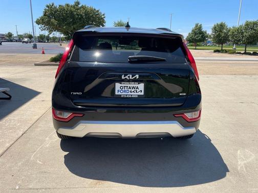 Aurora Black Pearl 2023 Kia Niro EX
