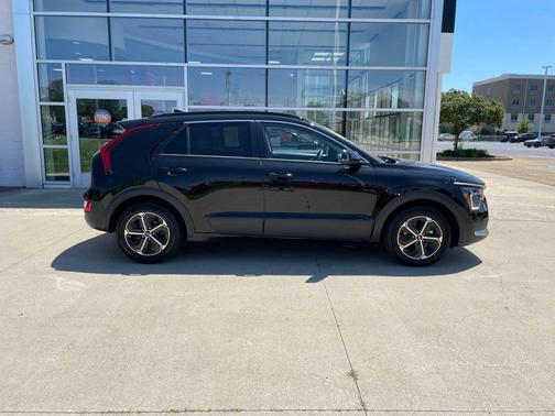 Aurora Black Pearl 2023 Kia Niro EX