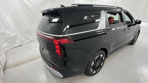 Aurora Black Pearl 2026 Kia Carnival EX