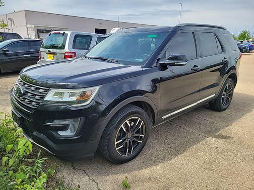 Shadow Black 2016 Ford Explorer XLT