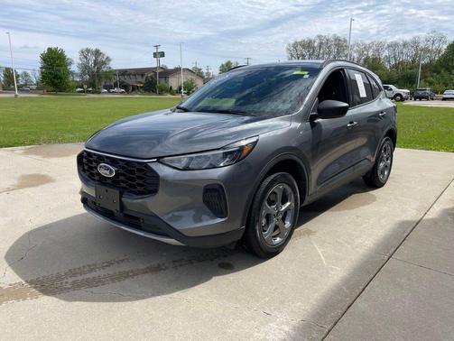 Gray Metallic 2025 Ford Escape ST-Line