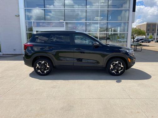Fusion Black 2025 Kia Seltos S