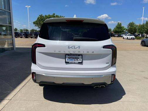 Glacial White Pearl 2024 Kia Telluride EX