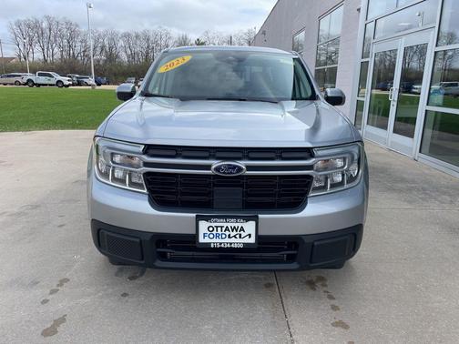 Iconic Silver Metallic 2023 Ford Maverick Lariat