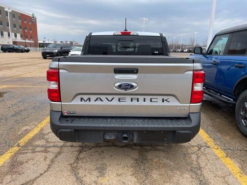 Iconic Silver Metallic 2023 Ford Maverick Lariat