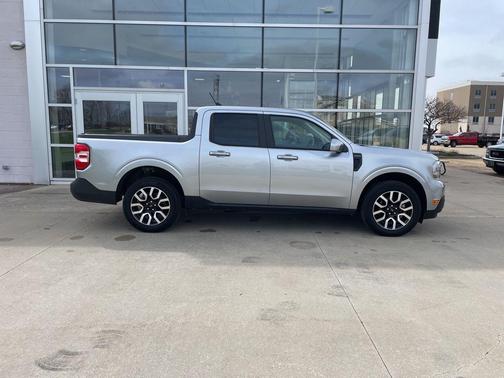 Iconic Silver Metallic 2023 Ford Maverick Lariat